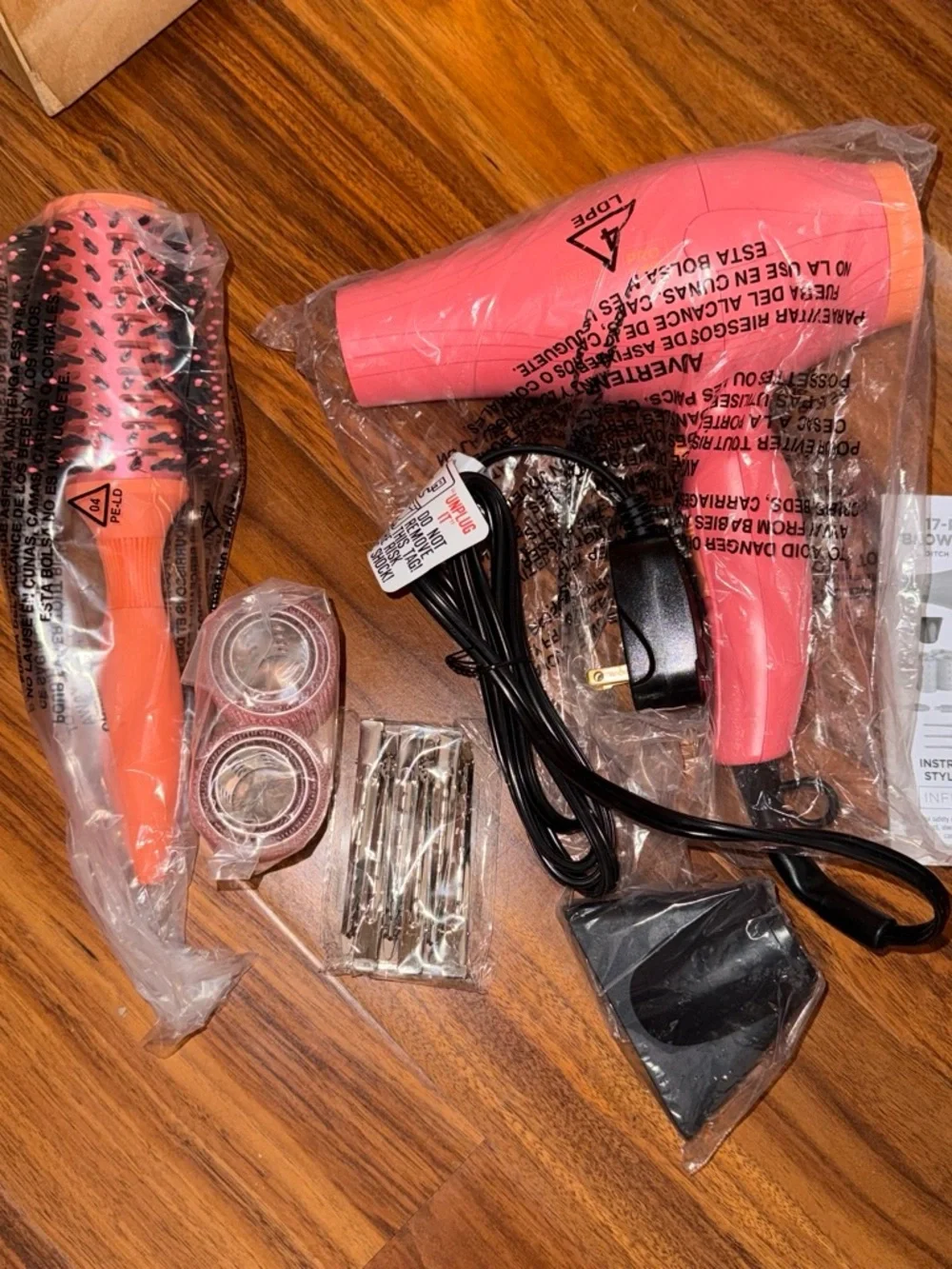 InfinitiPRO by Conair 17-Piece Blowout Kit — Coral Pink